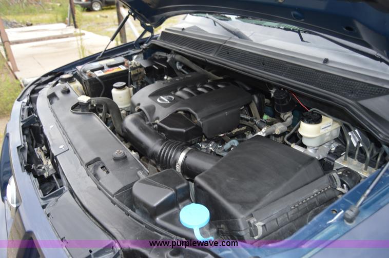 image for item H2801 2006 Nissan Titan pickup truck