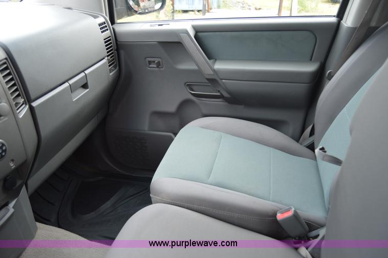 image for item H2801 2006 Nissan Titan pickup truck