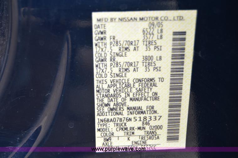 image for item H2801 2006 Nissan Titan pickup truck