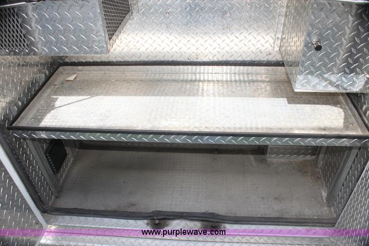 image for item H5389 2009 Ford E450 ambulance