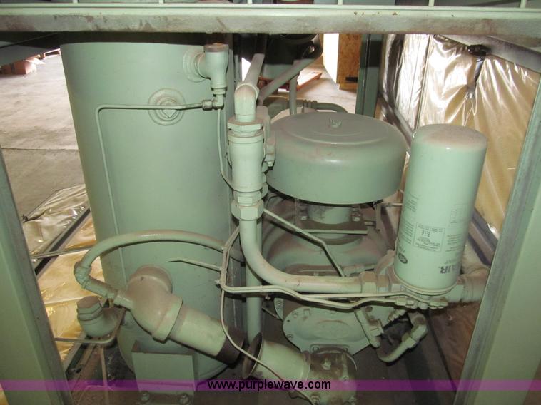 image for item H8854 Sullair industrial air compressor