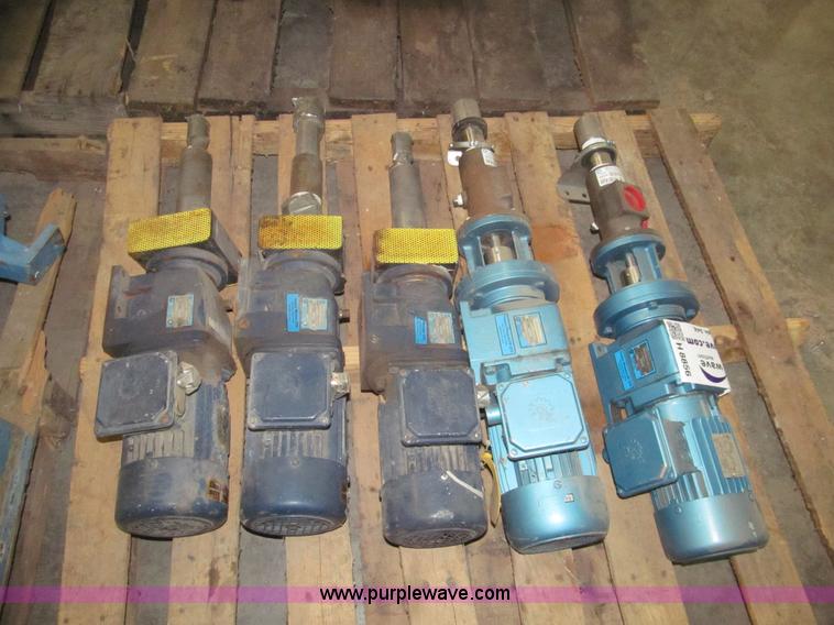 image for item H8856 (5) Moyno metering pumps