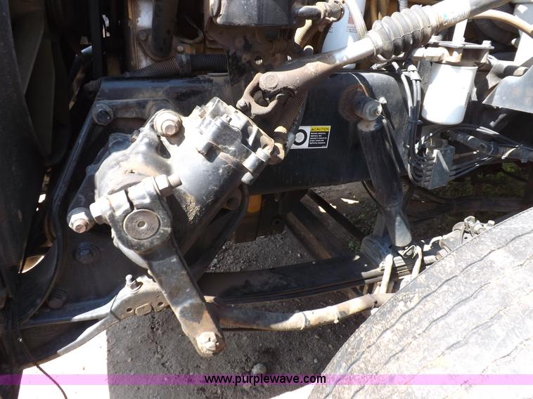 image for item H9187 2004 Peterbilt 387 semi truck