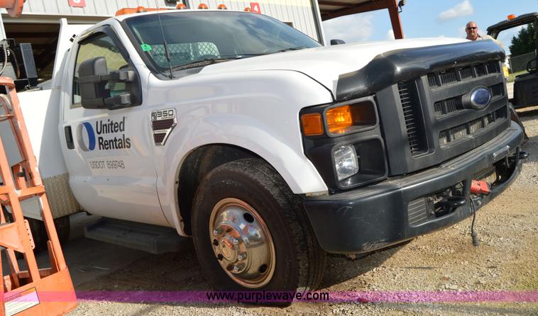 image for item I2997 2008 Ford F350 Super Duty XL service truck