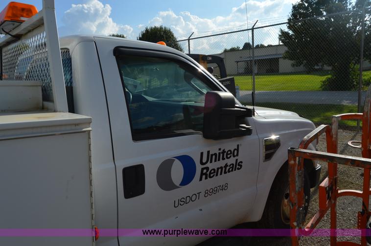 image for item I2997 2008 Ford F350 Super Duty XL service truck