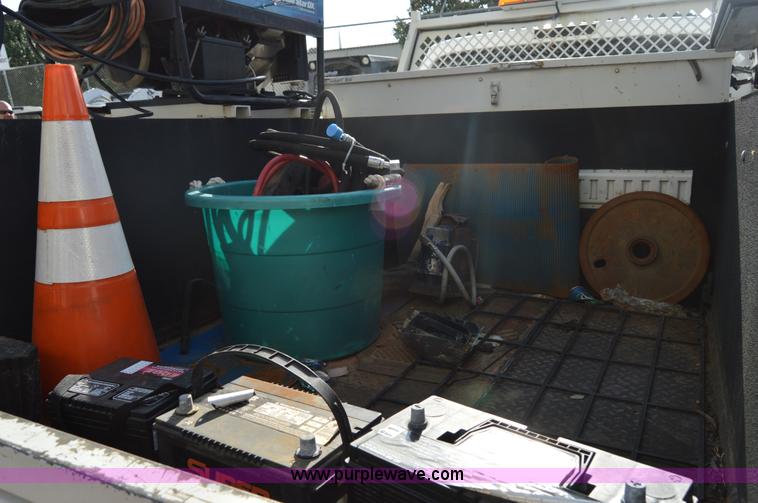 image for item I2997 2008 Ford F350 Super Duty XL service truck