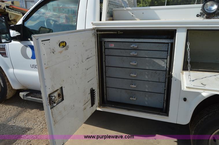 image for item I2997 2008 Ford F350 Super Duty XL service truck