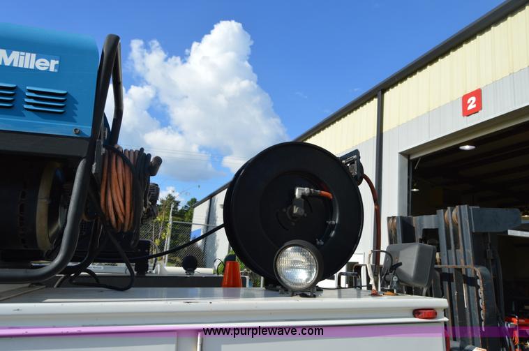 image for item I2997 2008 Ford F350 Super Duty XL service truck