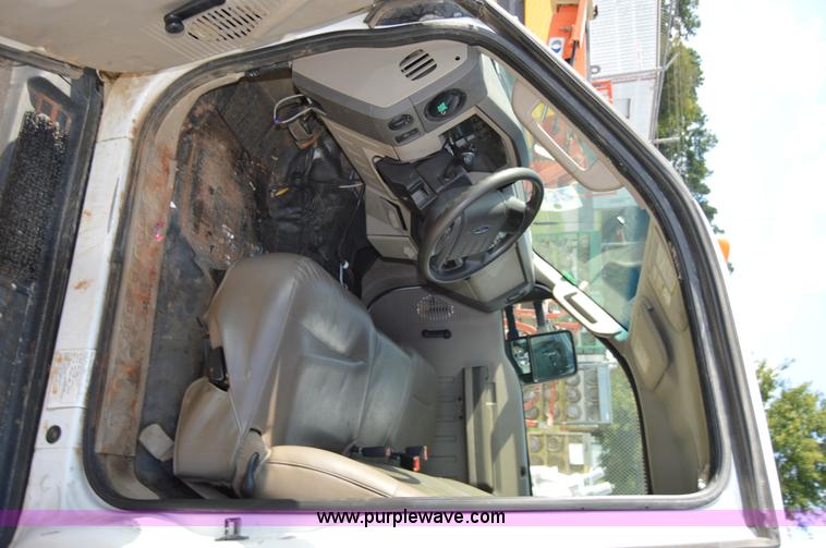 image for item I2997 2008 Ford F350 Super Duty XL service truck