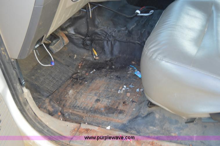 image for item I2997 2008 Ford F350 Super Duty XL service truck