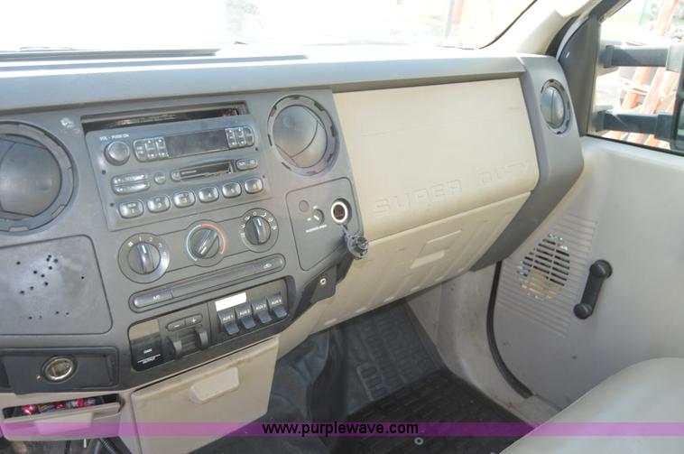 image for item I2997 2008 Ford F350 Super Duty XL service truck