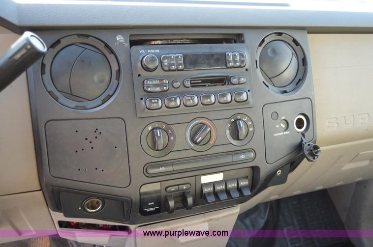 image for item I2997 2008 Ford F350 Super Duty XL service truck