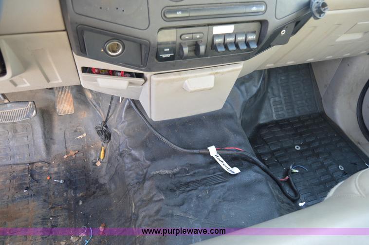 image for item I2997 2008 Ford F350 Super Duty XL service truck