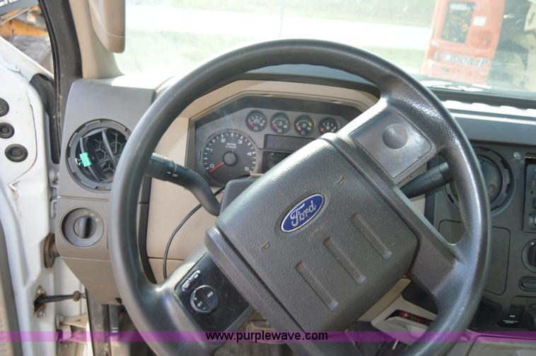 image for item I2997 2008 Ford F350 Super Duty XL service truck