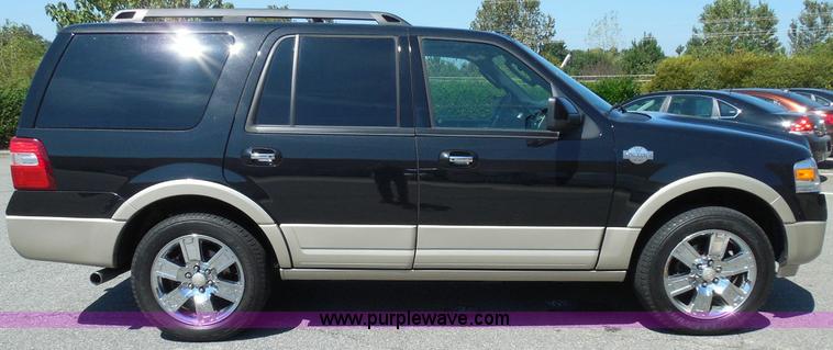 image for item I3382 2010 Ford Expedition King Ranch SUV