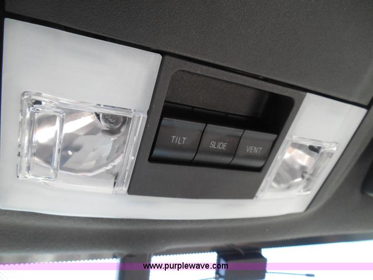 image for item I3382 2010 Ford Expedition King Ranch SUV