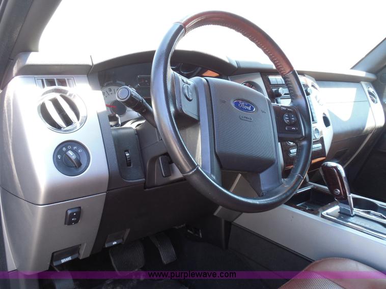image for item I3382 2010 Ford Expedition King Ranch SUV