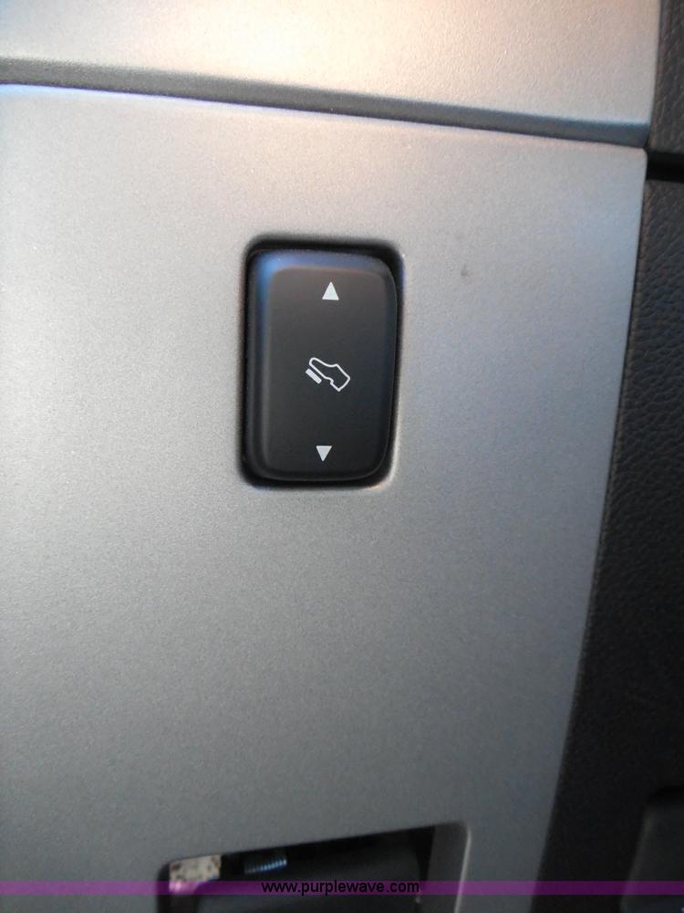 image for item I3382 2010 Ford Expedition King Ranch SUV