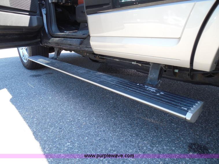 image for item I3382 2010 Ford Expedition King Ranch SUV