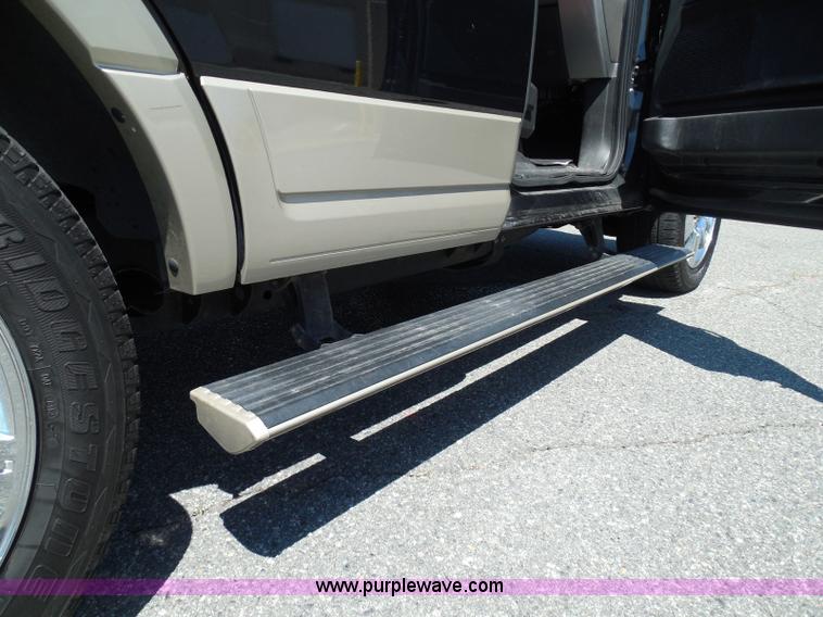 image for item I3382 2010 Ford Expedition King Ranch SUV