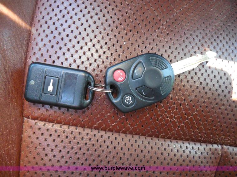 image for item I3382 2010 Ford Expedition King Ranch SUV