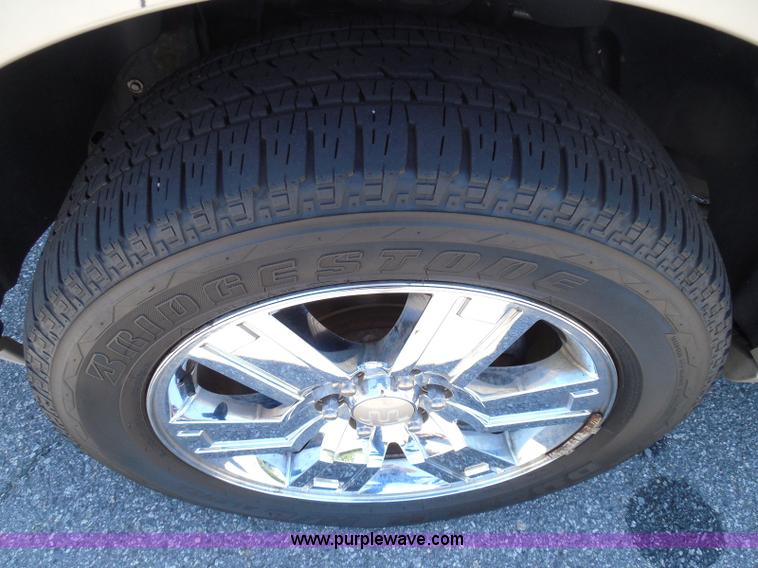 image for item I3382 2010 Ford Expedition King Ranch SUV