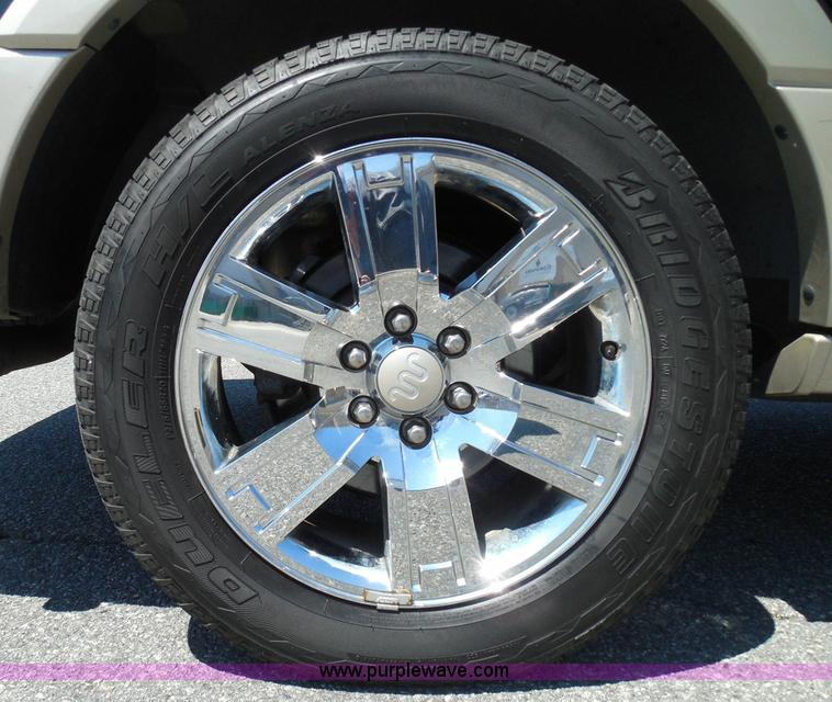 image for item I3382 2010 Ford Expedition King Ranch SUV