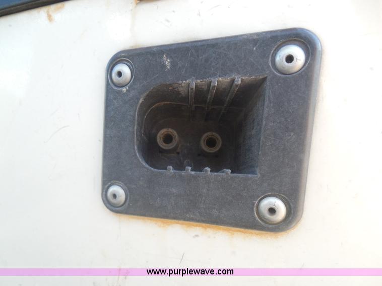 image for item I3414 2004 Ez-go electric golf cart