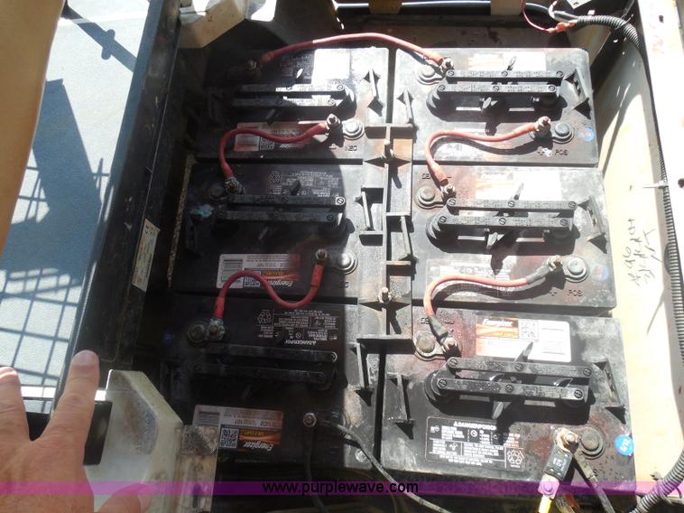 image for item I3414 2004 Ez-go electric golf cart