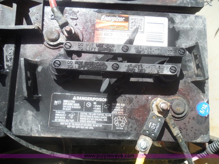 image for item I3414 2004 Ez-go electric golf cart