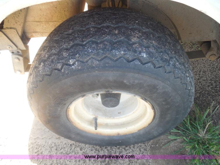 image for item I3414 2004 Ez-go electric golf cart