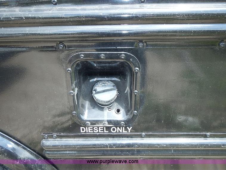 image for item I3555 2005 Ford E450 Super Duty bus