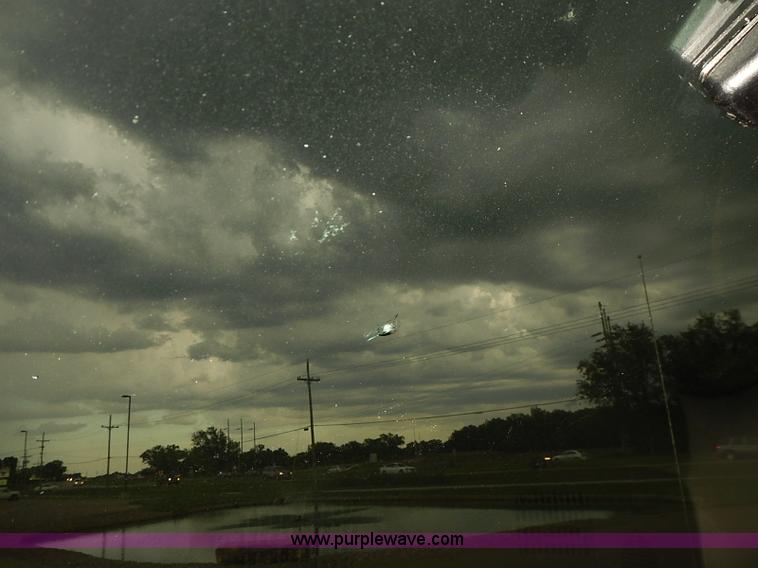 image for item I5493 2005 Dodge Ram 3500 Big Horn Edition Quad Cab flatbed truck