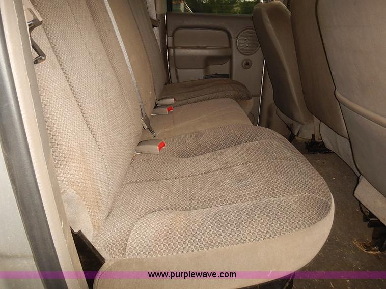 image for item I5493 2005 Dodge Ram 3500 Big Horn Edition Quad Cab flatbed truck