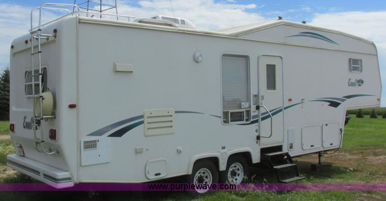 image for item I6163 1998 Peterson Excel fifth wheel camper