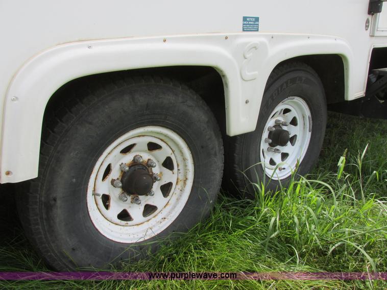 image for item I6163 1998 Peterson Excel fifth wheel camper