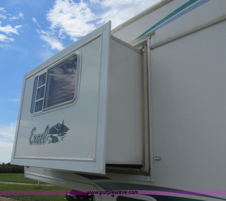 image for item I6163 1998 Peterson Excel fifth wheel camper