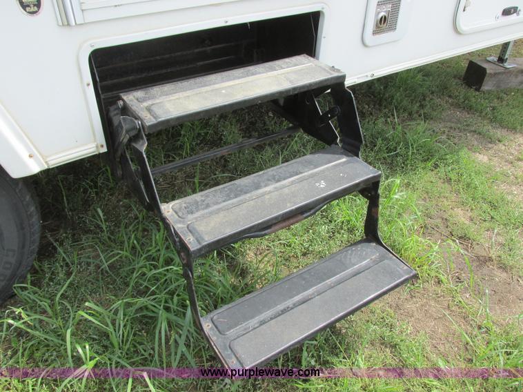 image for item I6163 1998 Peterson Excel fifth wheel camper