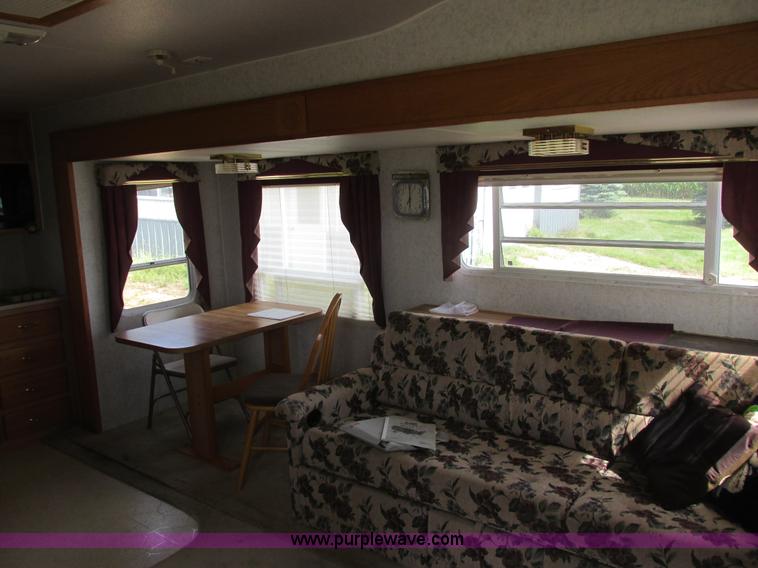 image for item I6163 1998 Peterson Excel fifth wheel camper