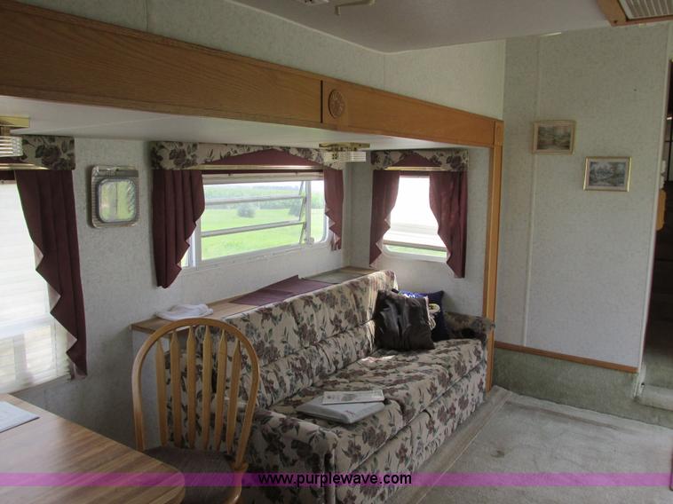 image for item I6163 1998 Peterson Excel fifth wheel camper