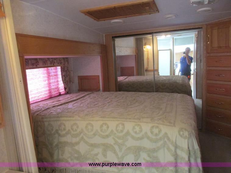 image for item I6163 1998 Peterson Excel fifth wheel camper