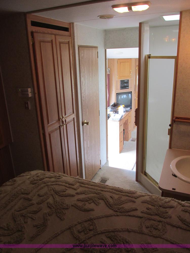 image for item I6163 1998 Peterson Excel fifth wheel camper