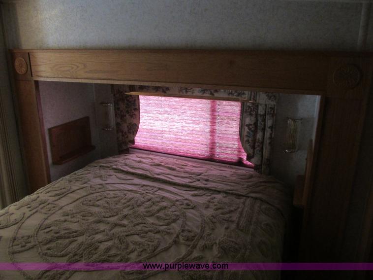 image for item I6163 1998 Peterson Excel fifth wheel camper