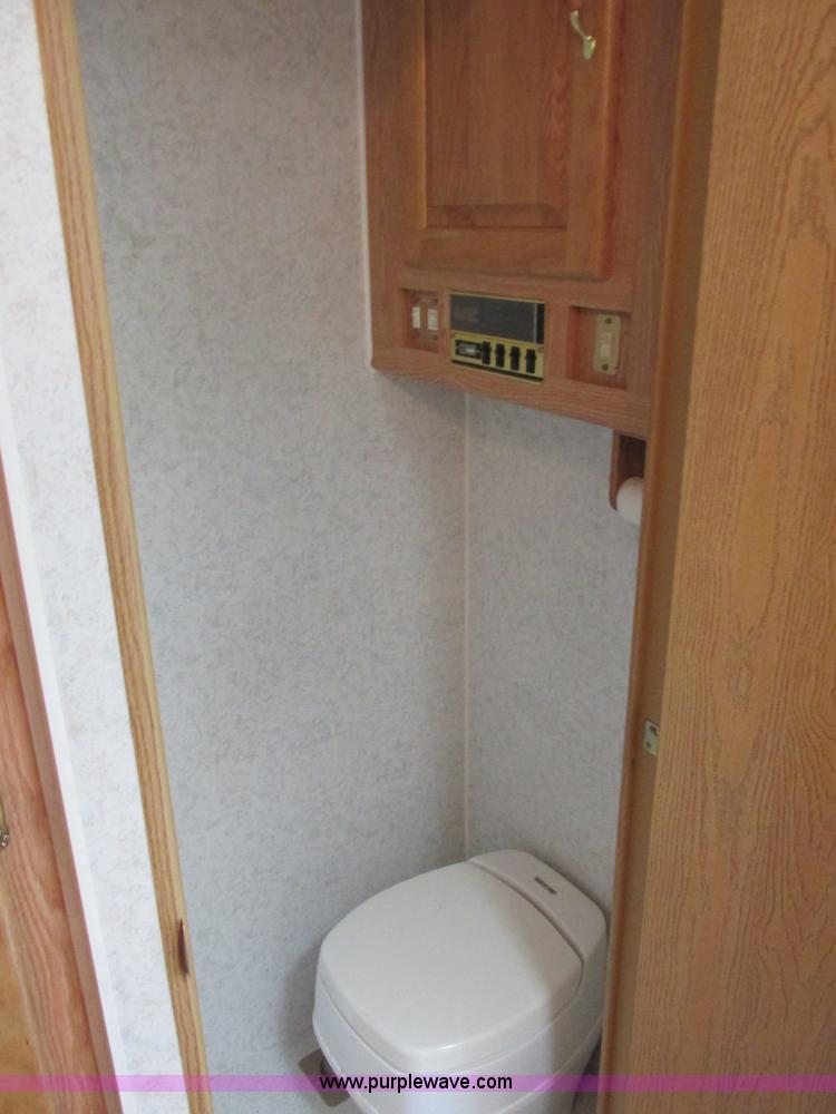 image for item I6163 1998 Peterson Excel fifth wheel camper