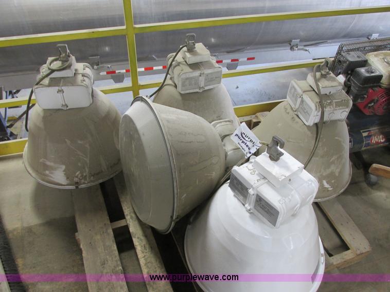 image for item I6175 (13) Lithonia Lighting shop lights