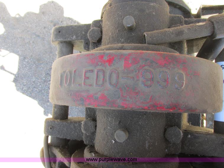 image for item I6186 Toledo 999 pipe threading machine