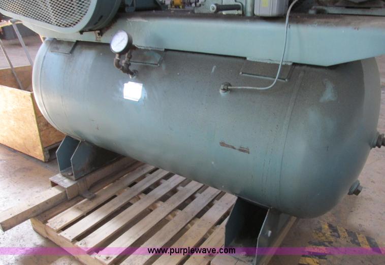 image for item I6189 Quincy 350-18 dual compressor air compressor