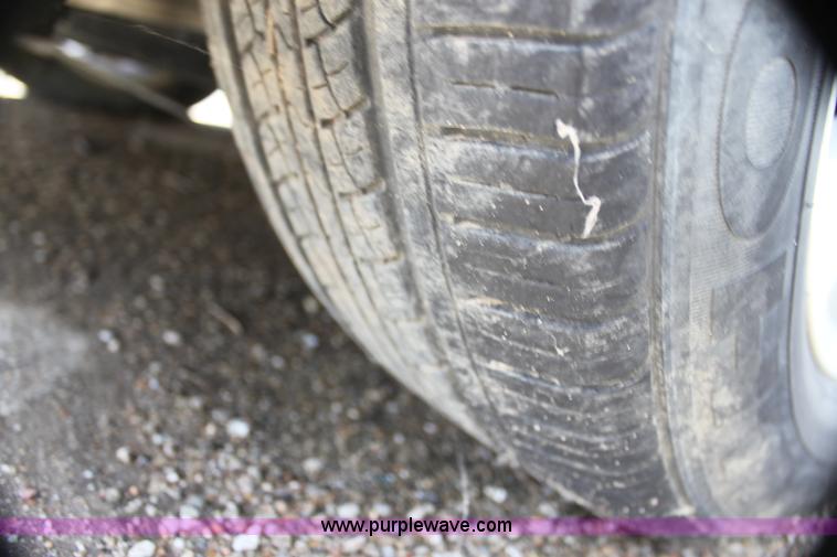 image for item I7364 2000 Lincoln LS