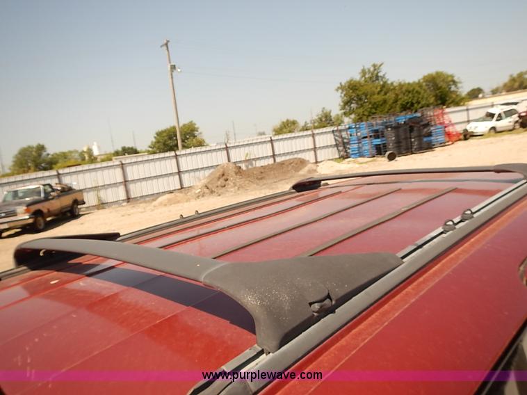 image for item I9384 1999 Ford Windstar LX van