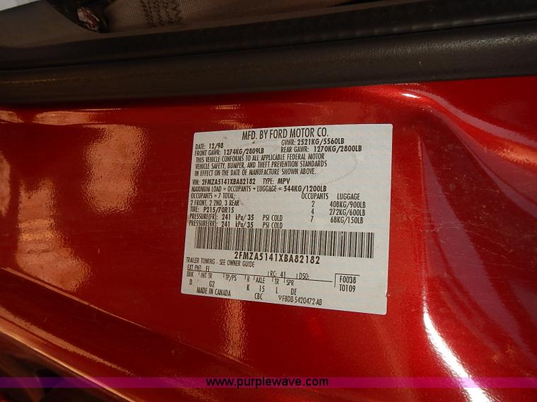 image for item I9384 1999 Ford Windstar LX van